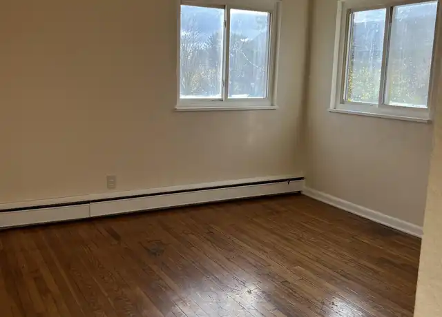 Property at 910 Cherry Dr Unit 7, Dayton, OH, 45406, 1 bed, 1 bath, [object Object]