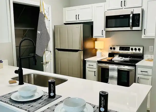 Property at Avana Long Point - 100 Eighty Oak Ave, Mount Pleasant, SC, 29464, 1-3 bed, 1-2 bath, [object Object]