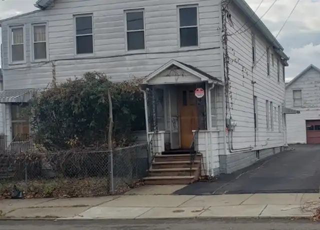 Property at 23 Rutherford St Unit 2nd Floor, Binghamton, NY, 13901, 3 beds, 1 bath, [object Object]