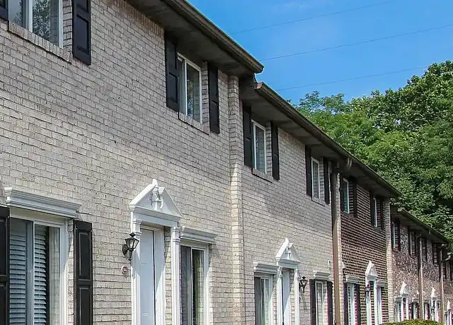 Property at Creekview Gardens - 1635 Relative Dr, Verona, PA, 15147, 2 beds, 1 bath, [object Object]