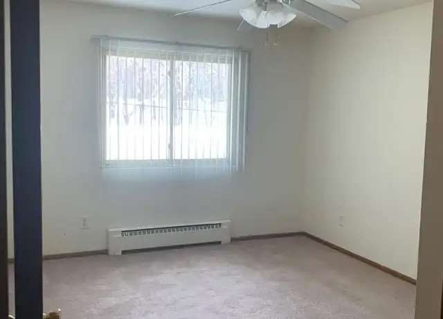 Property at 1499 McAfee St Unit 13, St Paul, MN, 55106, 1 bed, 1 bath, [object Object]