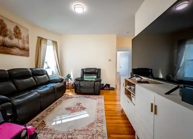 Property at 18 Egleston St Unit 2, Boston, MA, 02130, 3 beds, 1 bath, [object Object]