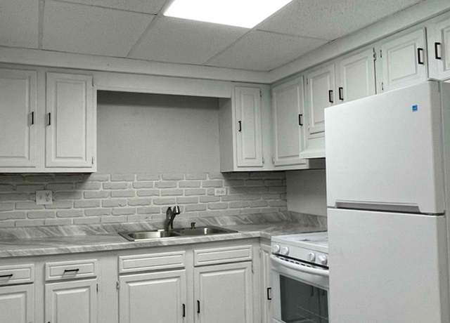 Photo of 26244 W Lake Ave Unit 2, Antioch, IL 60002