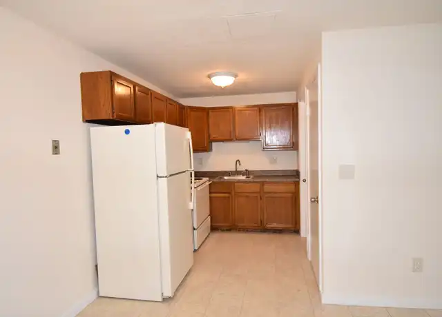 Property at 6 Skokorat St Unit SK-03, Seymour, CT, 06483, 1 bed, 1.5 baths, [object Object]