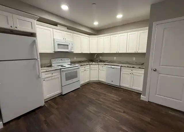 Property at 123 Shirley Ave Unit 204, Revere, MA, 02151, 1 bed, 1 bath, [object Object]