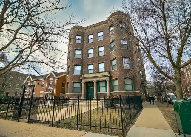 Property at 1313 W Leland Ave Unit 4, Chicago, IL, 60640, 2 beds, 1 bath, [object Object]