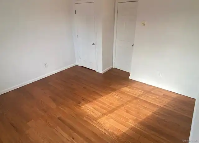 Property at 708 Hallett St Unit 3f, Bridgeport, CT, 06608, 2 beds, 1 bath, [object Object]