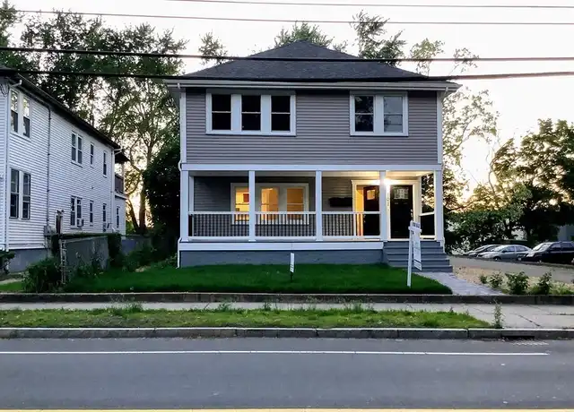 Property at 103 Lexington St Unit 103, Auburndale, MA, 02466, 3 beds, 1.5 baths, [object Object]