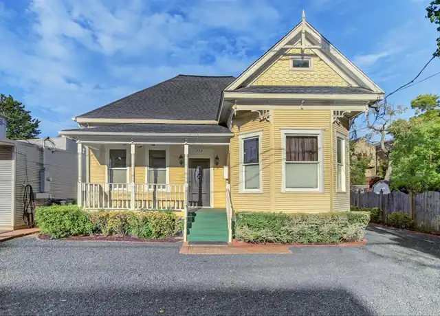 Property at 252 Malone St, Houston, TX, 77007, 2 beds, 2 baths, [object Object]