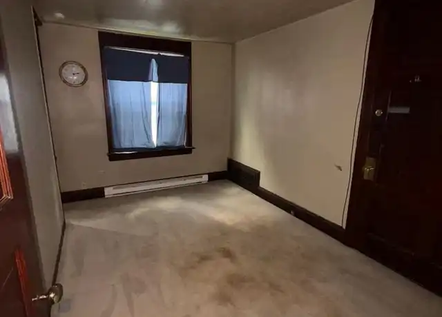 Property at 314 E Locust St Unit 2, Bloomington, IL, 61701, 1 bed, 1 bath, [object Object]