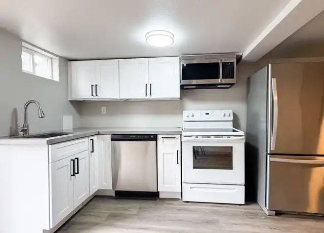 Property at 2301 NE 125th St, Seattle, WA, 98125, 1 bed, 1 bath, [object Object]
