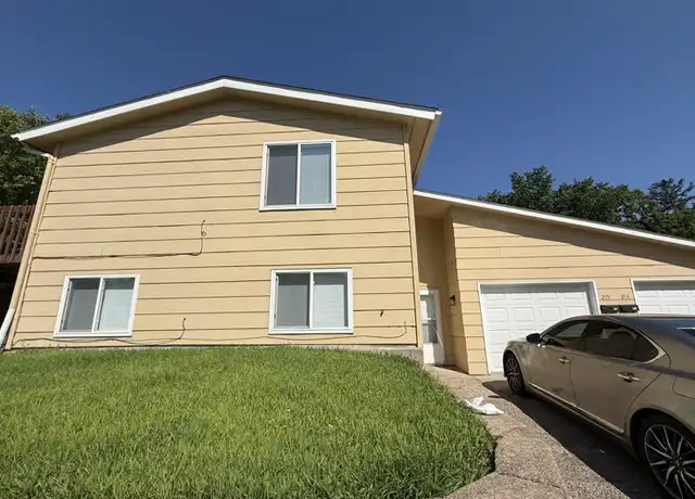 Property at 215 Fremont St, Anoka, MN, 55303, 2 beds, 1 bath, [object Object]