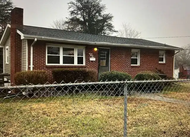 Property at 734 W 25th St, Winston Salem, NC, 27105, 3 beds, 1 bath, [object Object]