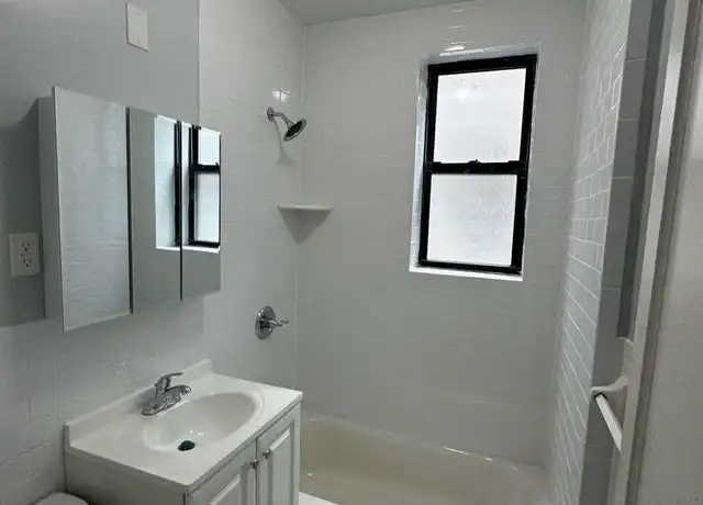 Property at 170 Jewett Ave Unit B3, Jersey City, NJ, 07304, 1 bed, 1 bath, [object Object]
