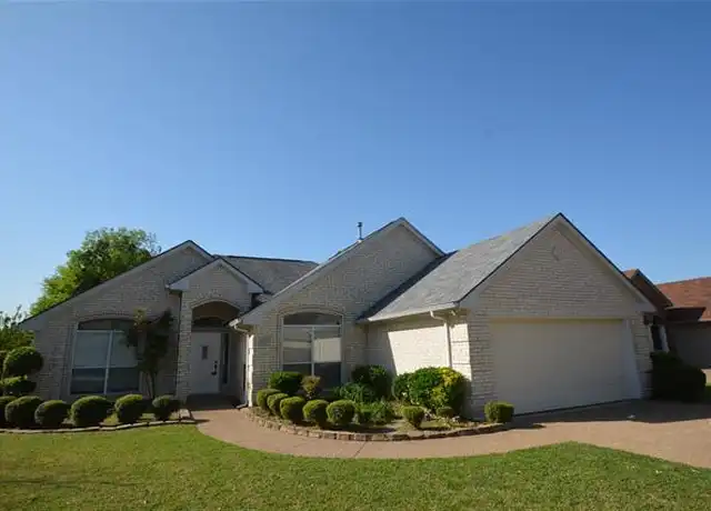 Property at 10709 Whitestone Ranch Rd, Benbrook, TX, 76126, 3 beds, 2 baths, [object Object]