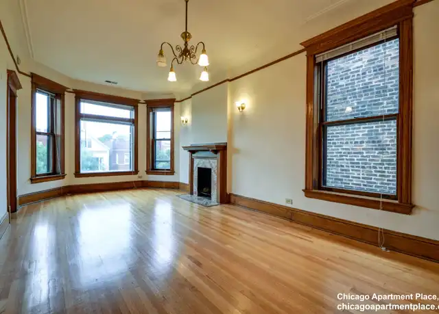 Property at 925 W Newport Ave Unit 2, Chicago, IL, 60657, 4 beds, 2 baths, [object Object]