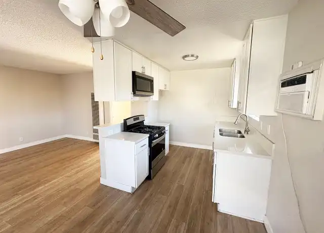 Property at 2313 W Valencia Dr Unit 2341 17, Fullerton, CA, 92833, 1 bed, 1 bath, [object Object]