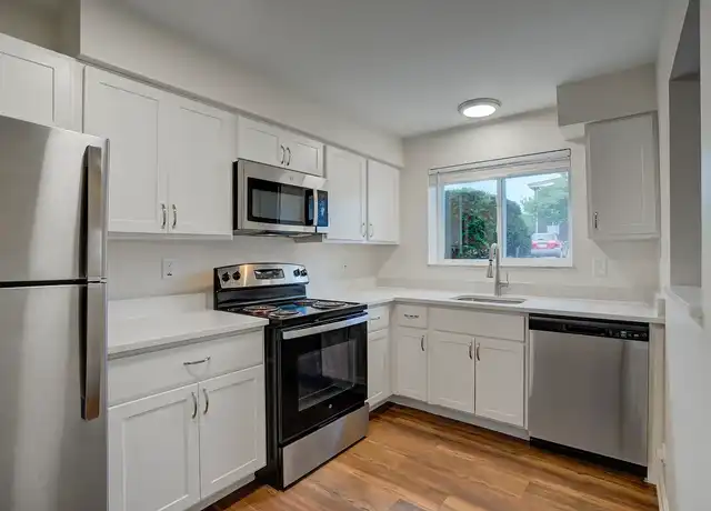 Property at Arbor Hills Apartments - 2011 Huron Pkwy, Ann Arbor, MI, 48104, 1-2 bed, 1 bath, [object Object]
