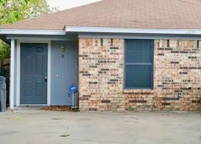 Property at 1205 Graham Ave, Oshkosh, WI, 54902, 2 beds, 1 bath, [object Object]