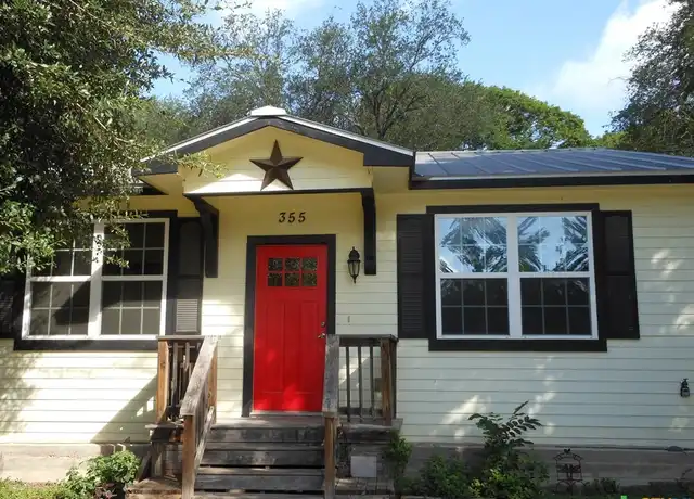 Property at 355 Hampe St, New Braunfels, TX, 78130, 3 beds, 2 baths, [object Object]