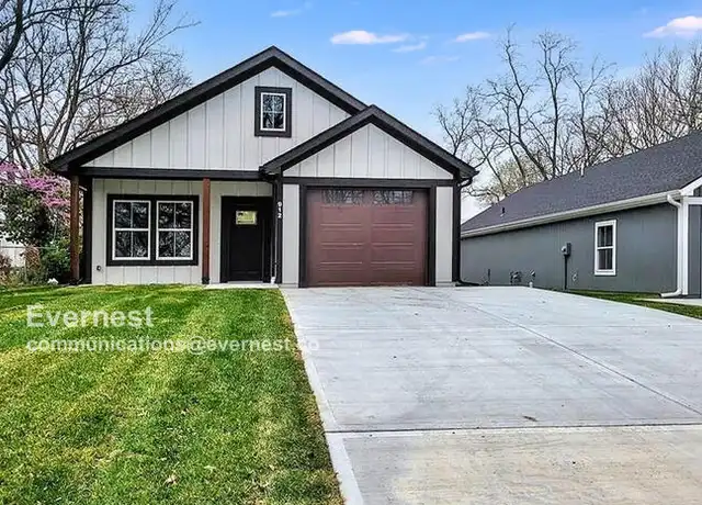 Property at 912 S Pope Ave, Independence, MO, 64050, 3 beds, 2 baths, [object Object]