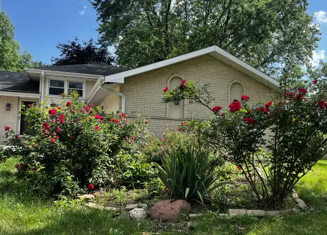 Property at 28W775 Grommon Rd, Naperville, IL, 60564, 3 beds, 3 baths, [object Object]