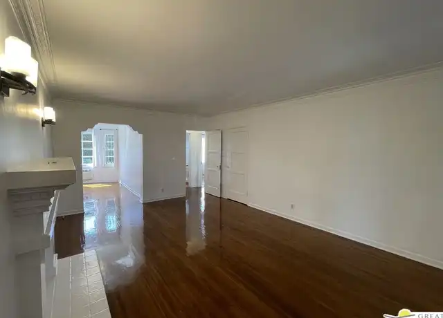 Property at 927 Alandele Ave, Los Angeles, CA, 90036, 1 bed, 1 bath, [object Object]