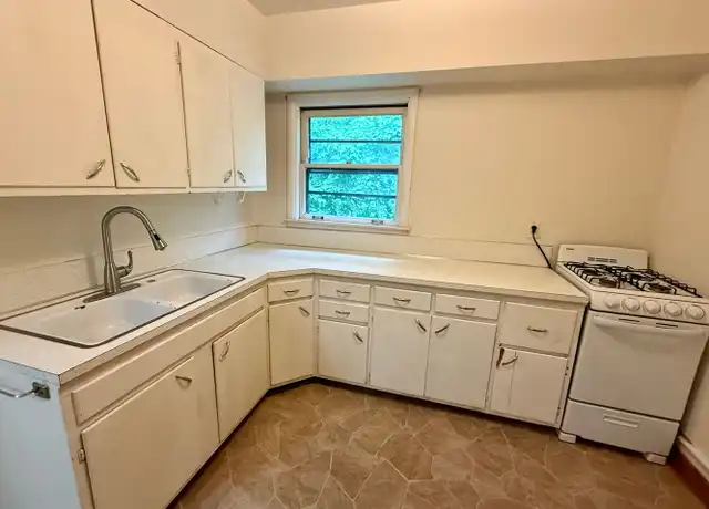 Property at 309 Garfield Ave, Wausau, WI, 54401, 2 beds, 1 bath, [object Object]