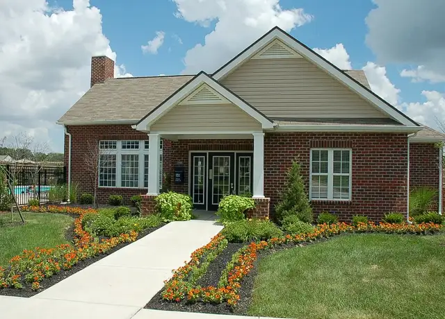 Photo of 1950 Sandy Lake Dr, Grove City, OH 43123
