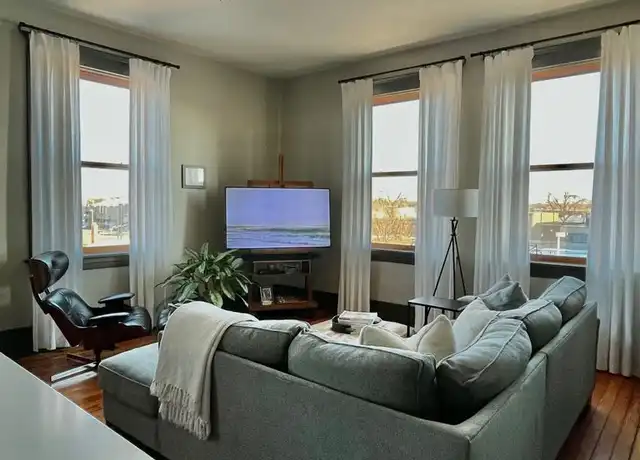 Property at Urban Lofts - 302 Commercial St, Waterloo, IA, 50701, 2 beds, 1 bath, [object Object]