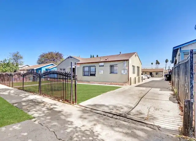 Property at 6340 10th Ave Unit 6402 1/2, Los Angeles, CA, 90043, 1 bed, 1 bath, [object Object]