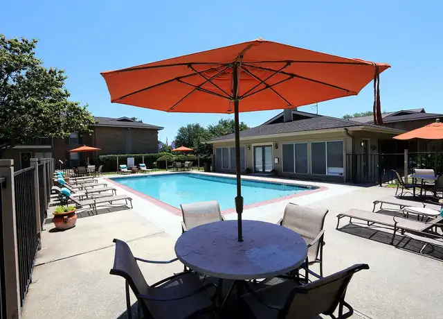 Property at Diamond Lakes Apartment Homes - 2700 Ambassador Caffery Pkwy, Lafayette, LA, 70506, 1-2 bed, 1 bath, [object Object]