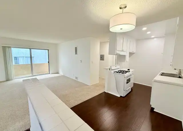 Property at 01550CE - 1550 Centinela Ave, Los Angeles, CA, 90025, 1 bed, 1 bath, [object Object]