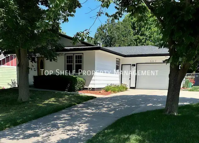 Property at 507 4th St NW, Altoona, IA, 50009, 3 beds, 1 bath, [object Object]