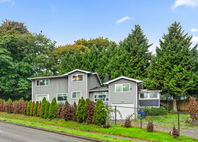 Property at 9234 3rd Ave SW, Seattle, WA, 98106, 5 beds, 3 baths, [object Object]