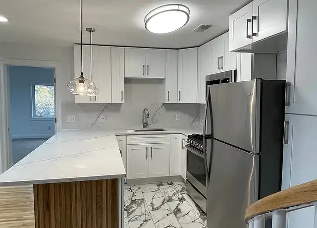 Property at Mariner's Landing Apartments - 312 Portside Dr, Edgewater, NJ, 07020, 2 beds, 2 baths, [object Object]