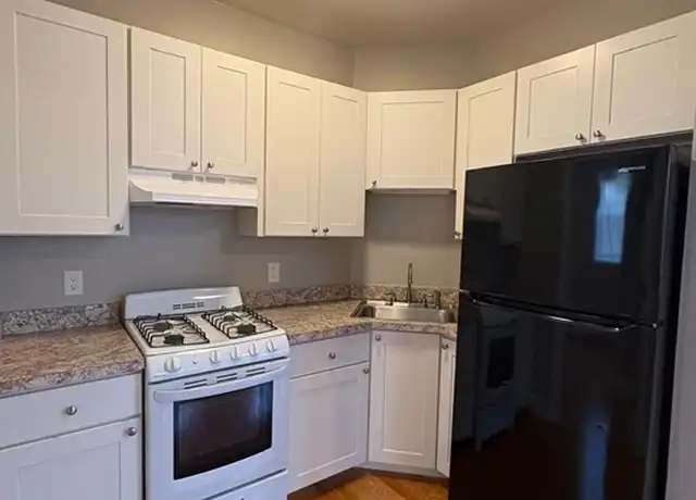 Property at 20 High St Unit 8, Lynn, MA, 01902, 2 beds, 1 bath, [object Object]