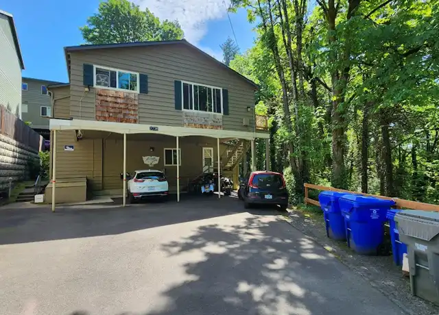 Property at 3736 SW 10th Ave Unit 2, Portland, OR, 97239, 3 beds, 1 bath, [object Object]