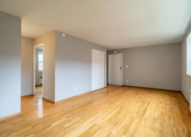 Property at 1994 Delaware Ave Unit 3, Buffalo, NY, 14216, 2 beds, 1 bath, [object Object]