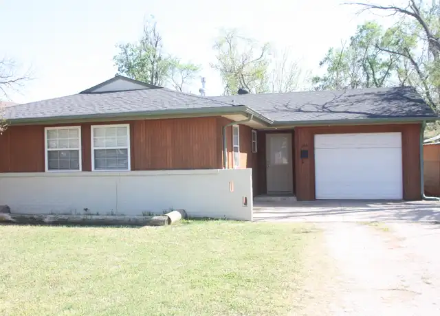 Property at 208 W Wayne St, Edmond, OK, 73003, 3 beds, 1 bath, [object Object]