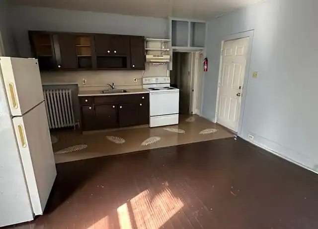 Property at 1832 Perkiomen Ave Apt 1R, Reading, PA, 19606, 0 beds, 1 bath, [object Object]