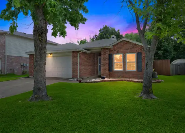 Property at 1308 Rambling Brook Trl, Denton, TX, 76210, 3 beds, 2 baths, [object Object]