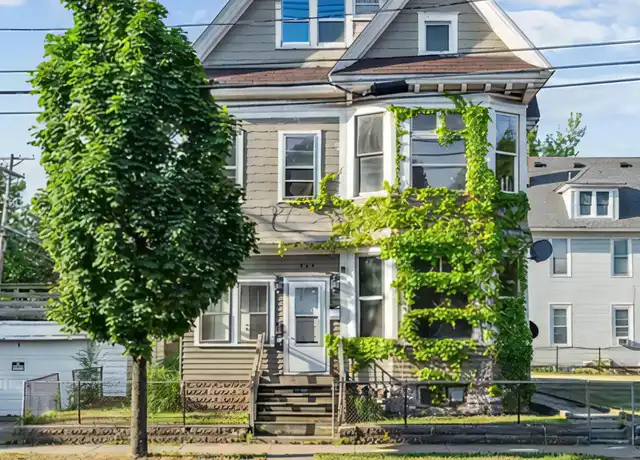 Property at 548 Minnehaha Ave E Unit 2, St Paul, MN, 55130, 5 beds, 2 baths, [object Object]