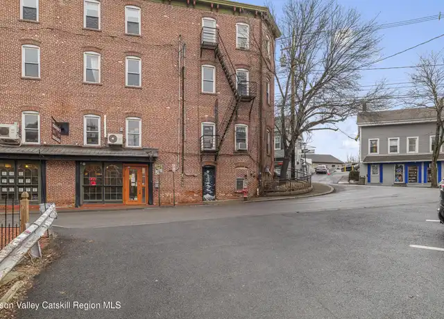 Property at 69 Main St, New Paltz, NY, 12561, 1 bed, 1 bath, [object Object]
