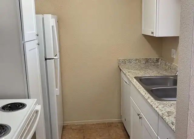 Property at 770 Memorial Mews St Unit B, Houston, TX, 77079, 2 beds, 2 baths, [object Object]