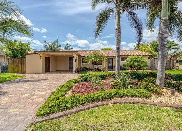 Property at 300 SE 7th St, Pompano Beach, FL, 33060, 2 beds, 1.5 baths, [object Object]