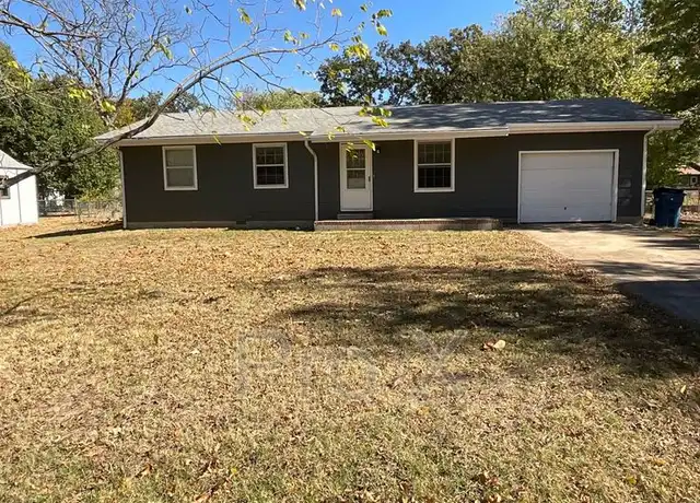 Property at 109 Schimm Cir, Carl Junction, MO, 64834, 3 beds, 1 bath, [object Object]
