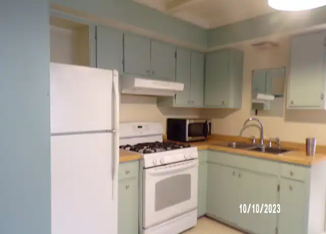 Property at 1117 Hammond Ave Unit 1, Superior, WI, 54880, 1 bed, 1 bath, [object Object]