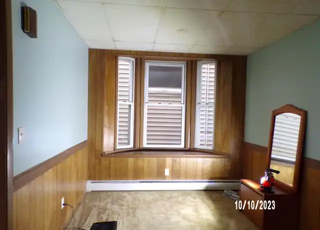 Property at 1117 Hammond Ave Unit 1, Superior, WI, 54880, 1 bed, 1 bath, [object Object]