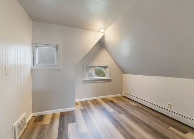Property at 1117 Hammond Ave Unit 1, Superior, WI, 54880, 1 bed, 1 bath, [object Object]